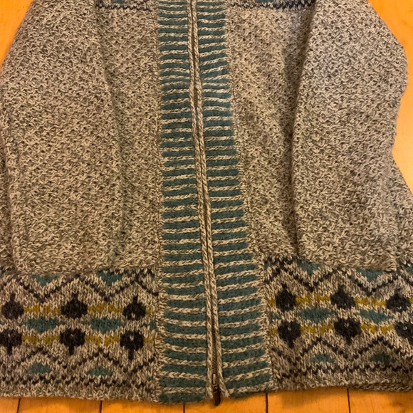 Royal Robbins Gray and Blue Patterned Cardigan - Picture 6 of 7